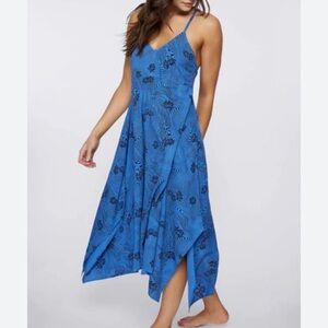 O’Neill blue and black cover up